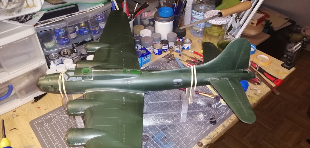 B 17 Memphis Belle Revell 1/48 Img_2091