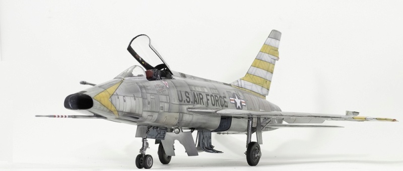 F-100D Super Sabre Trumpeter 1/32. 4-110