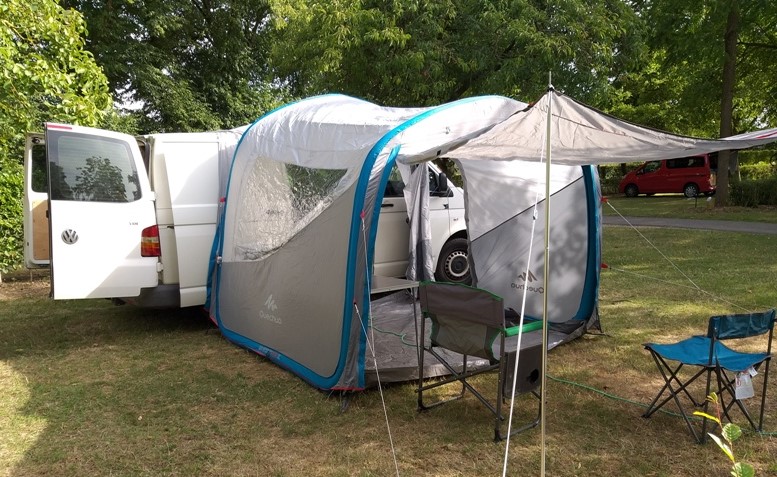 SÉJOUR GONFLABLE DE CAMPING -Decathlon 210