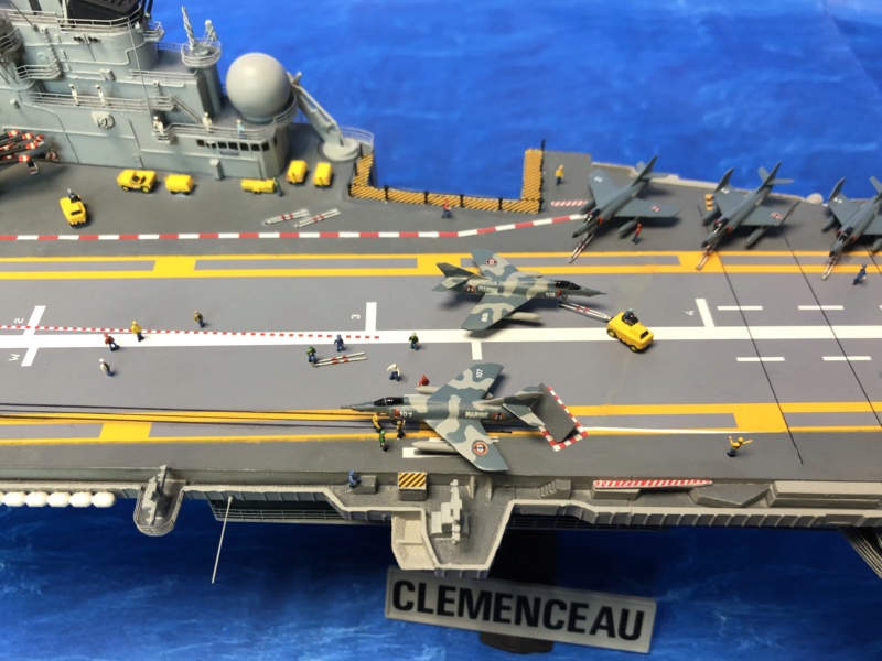 clemenceau - Porte-avions CLEMENCEAU - 1/400ème base Heller + scratch + PE Clemen40