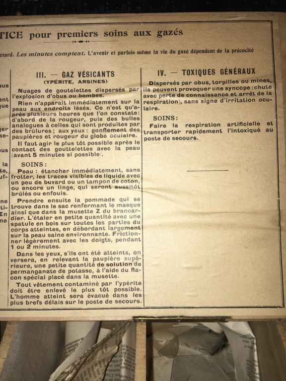 caisse de soins aux gazés Img_1923