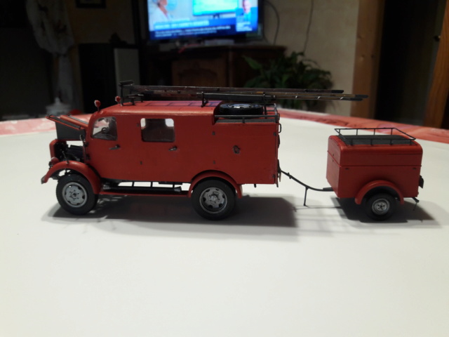 * 1/35 FIRE TRUCK MERCEDES L1500 S ICM - Page 2 20200461