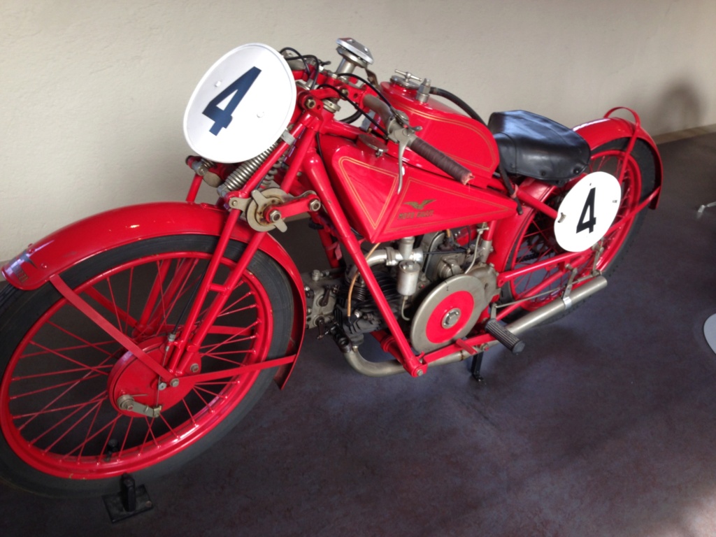 CR Photo musée Moto Guzzi de Mandello del Lario F5d16110