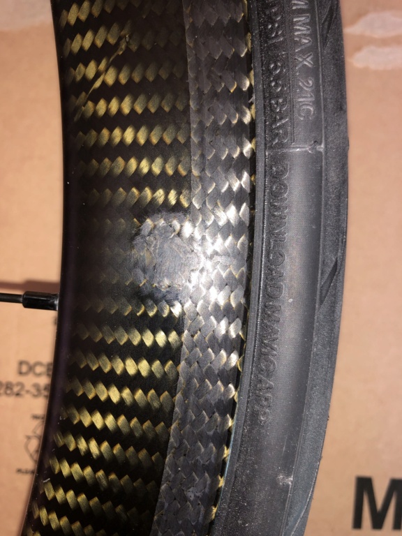 J'ai abimé ma paire de roues MAVIC Cosmic Carbon PRO SL UST avec un demonte pneu... 2f648410