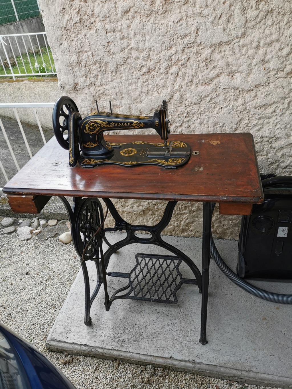 Identification modèle machine à coudre - 1891 Inboun12