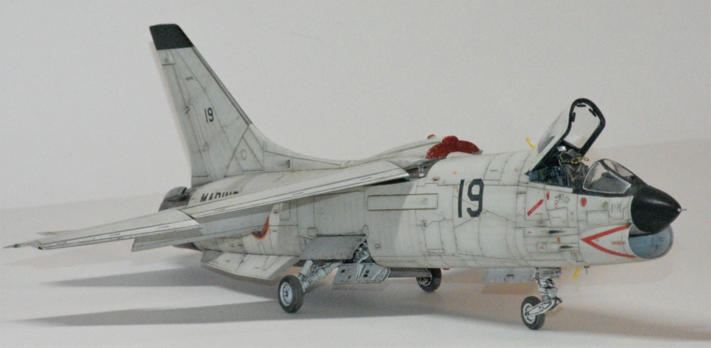 [Hasegawa] 1/48 - Vought F-8E Crusader (FN)  Dsc_0313