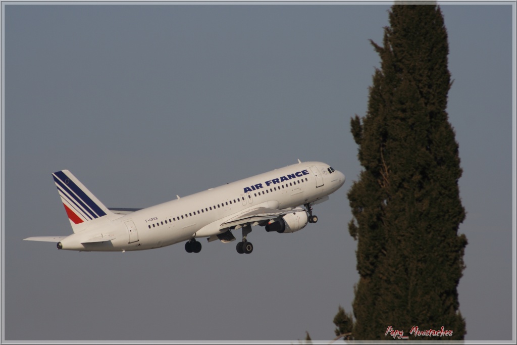 A320-111 à Nimes Garons en certification équipages Air_fr10