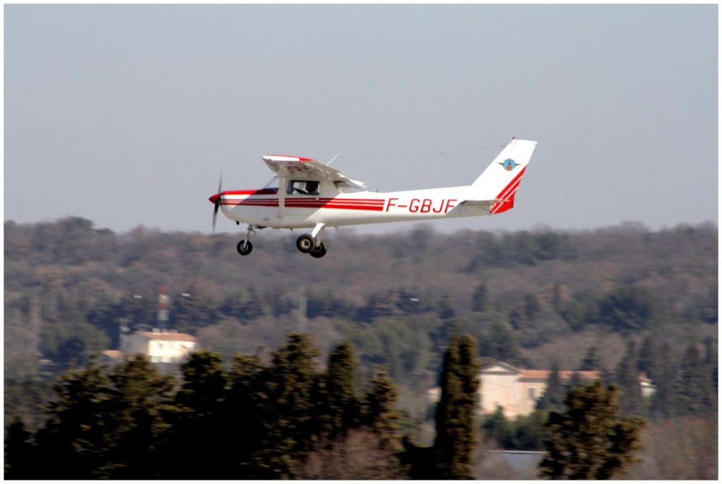 Aéroport d'avignon-caumont Cessna11