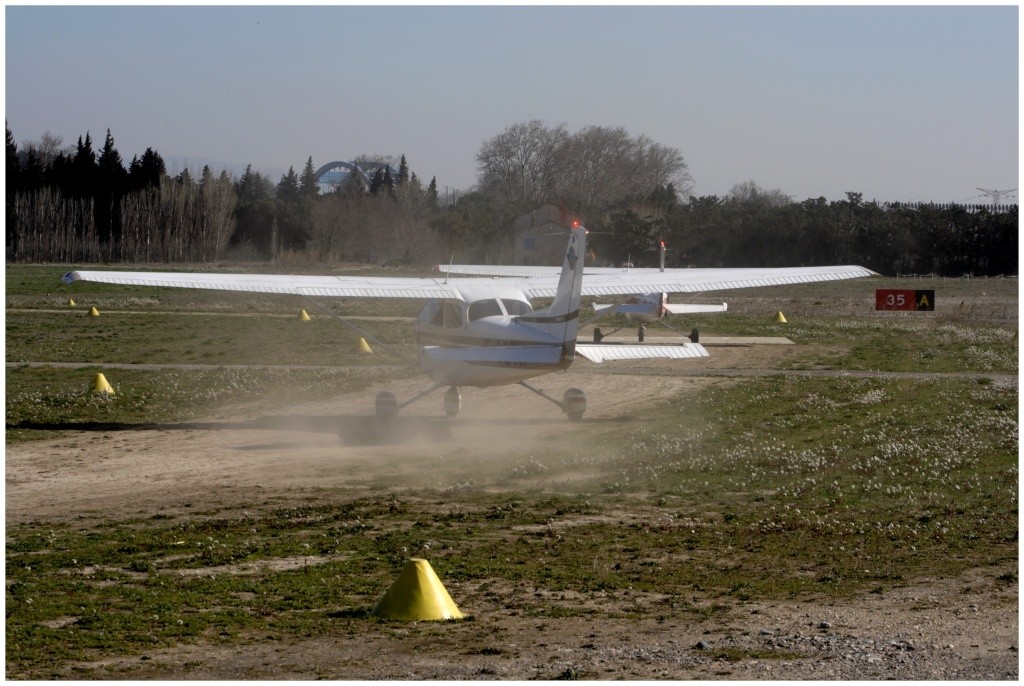 Aéroport d'avignon-caumont Cessna12