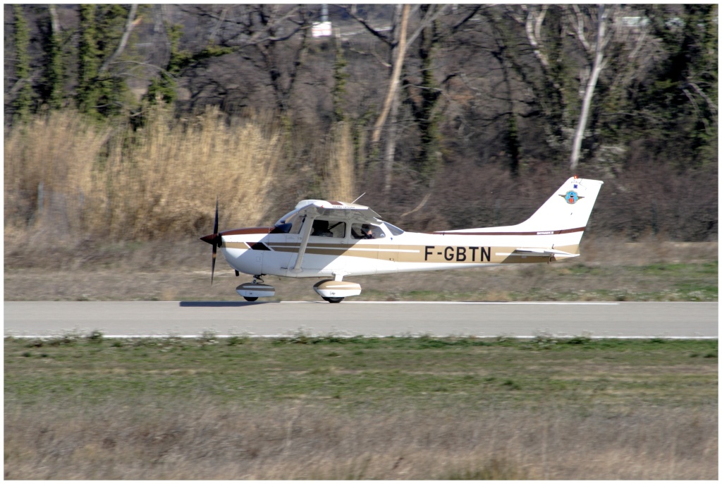 Aéroport d'avignon-caumont Cessna15