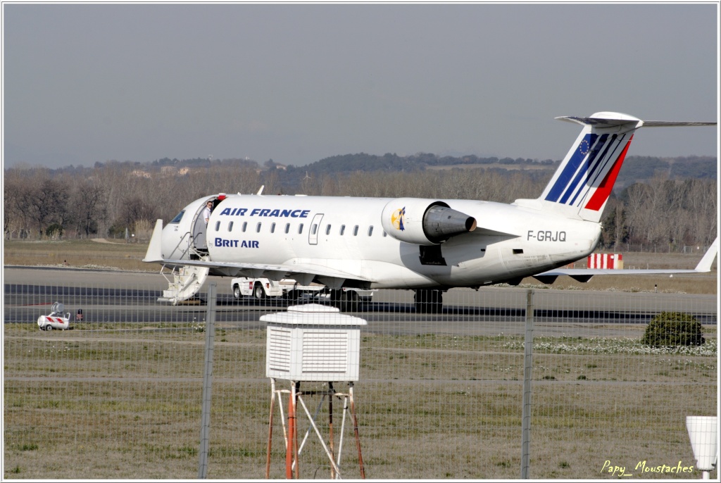 Aéroport d'avignon-caumont Crj-1015