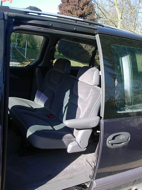 Plymouth grand Voyager S3 gris Bus_0113