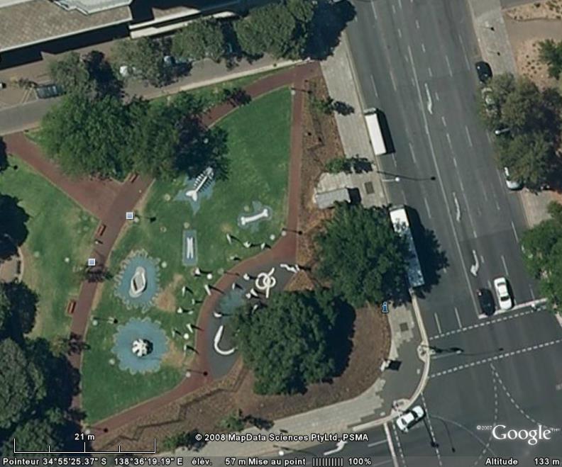 Sculptures, Hirmarsh Square, Adelaide - Australie Parc_a10