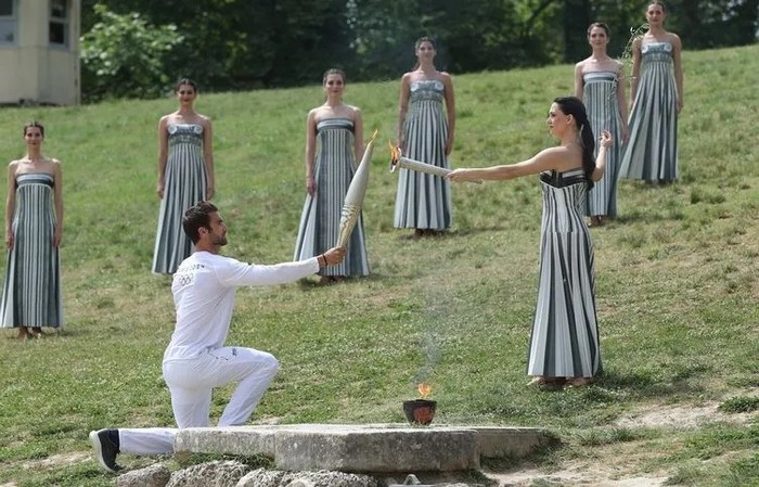 CEREMONIE D'ALLUMAGE DE LA FLAMME OLYMPIQUE DE PARIS 2024 714