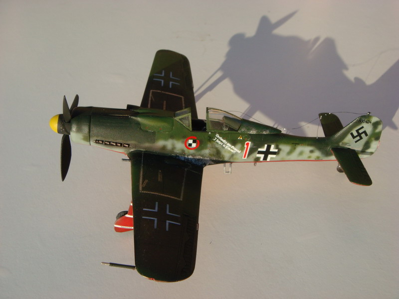 Fw-190 D9 Papagei Staffel Rote 1 Academy Dsc01519