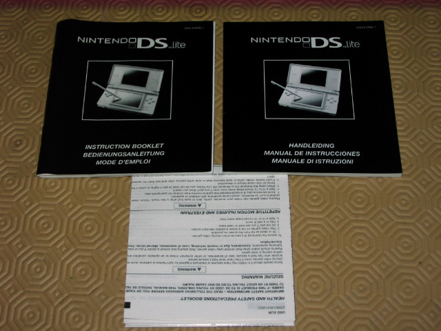 vendu    nintendoo ds lite +13 jeux Consol15