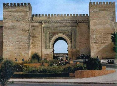 Meknès, la Ville Ancienne et les 2 Mellahs - 3 - Page 6 920-2010