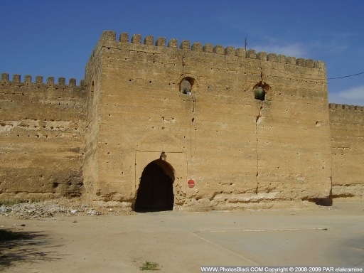 Meknès, la Ville Ancienne et les 2 Mellahs - 3 - Page 6 Bab_al11