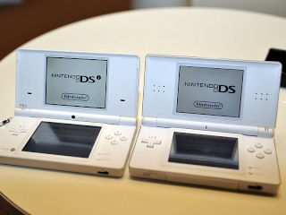 NINTENDO DS-i O10