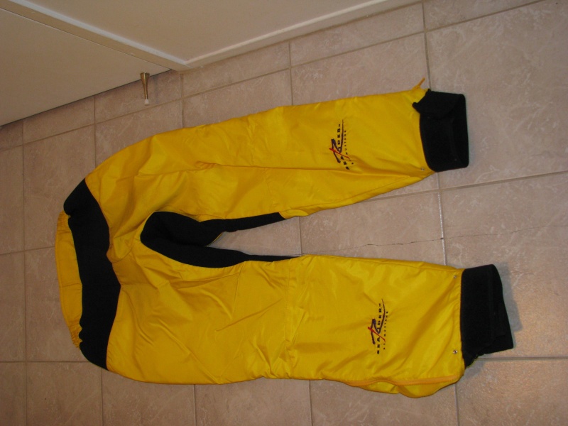 A VENDRE-suit SEA RIDER par MUSTANG (SURVIVAL SUIT) USAGEE Img_0511