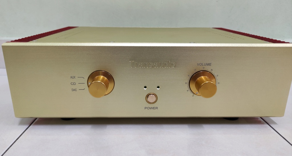 D5 Pro Integrated Amplifier (SOLD) Img_2016