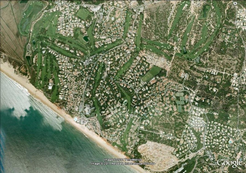 Les golfs découverts dans Google Earth - Page 4 Algarv10