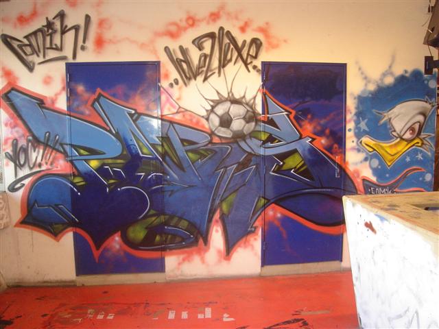 Graffiti et tags ultras - Page 14 Dsc01910