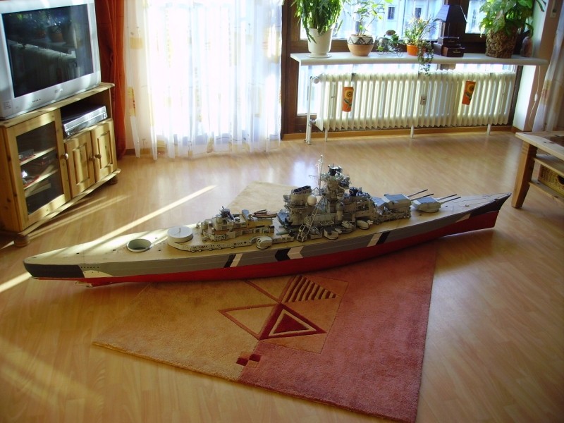 Bismarck 1:100  gebaut von Gustibastler Pict8011