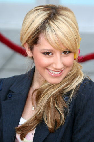 Ashley Tisdale pic Curiou10