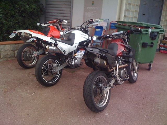 Vends klr 650 supermot Img_0010