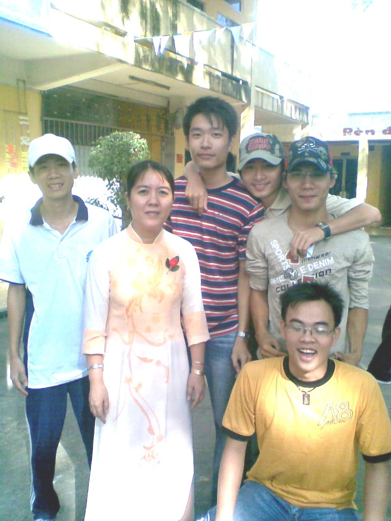 Chùm ảnh ngày "Nhà giáo Việt Nam 20/11/2007" Co_hai10
