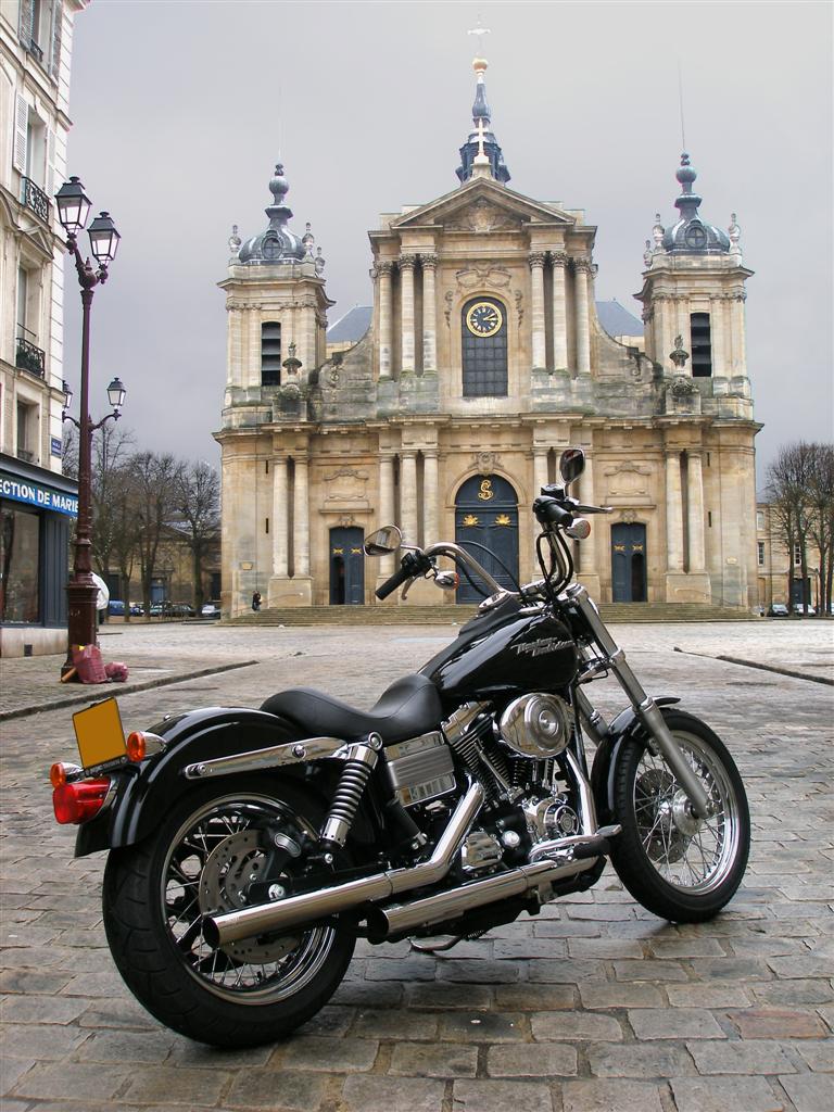 DYNA STREET BOB combien sommes nous sur Passion-Harley Cath_s10