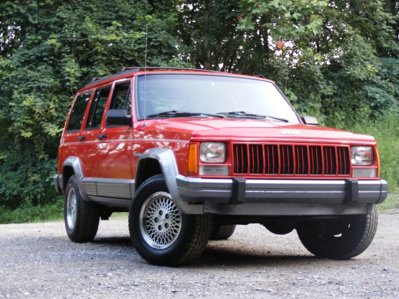 Jeep Cherokee XJ оранжевый