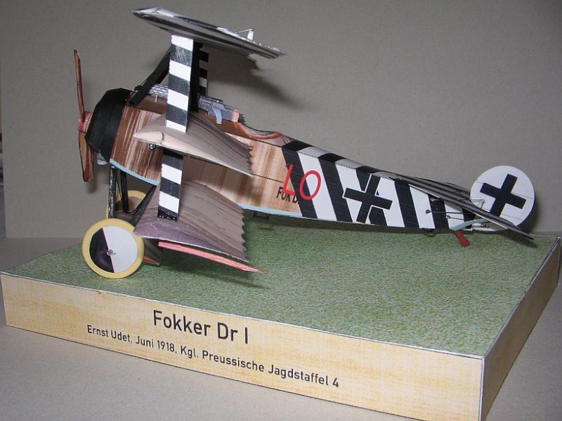 Fokker Dr I, Ernst Udet, 1:33  >>  FERTIG - Seite 2 Img_0040