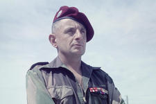 cendres du Général Bigeard Le-gen10