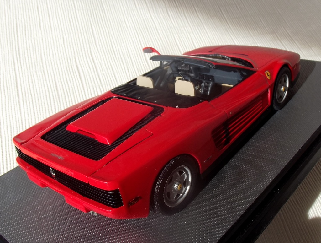 Ferrari Testarossa monogram 1/24 Dscf1022