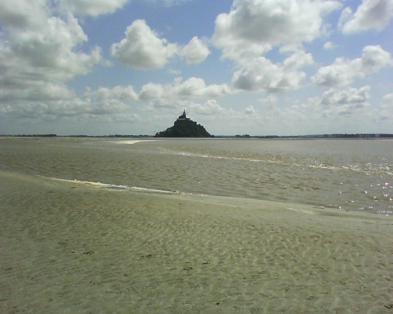 La traversée de la Baie du Mont St Michel pieds nus Juin 2008 Dsc00013