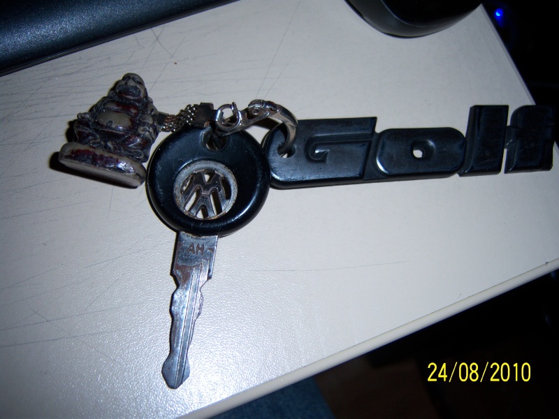 Vos clés de voitures ... et porte clés . 100_5325