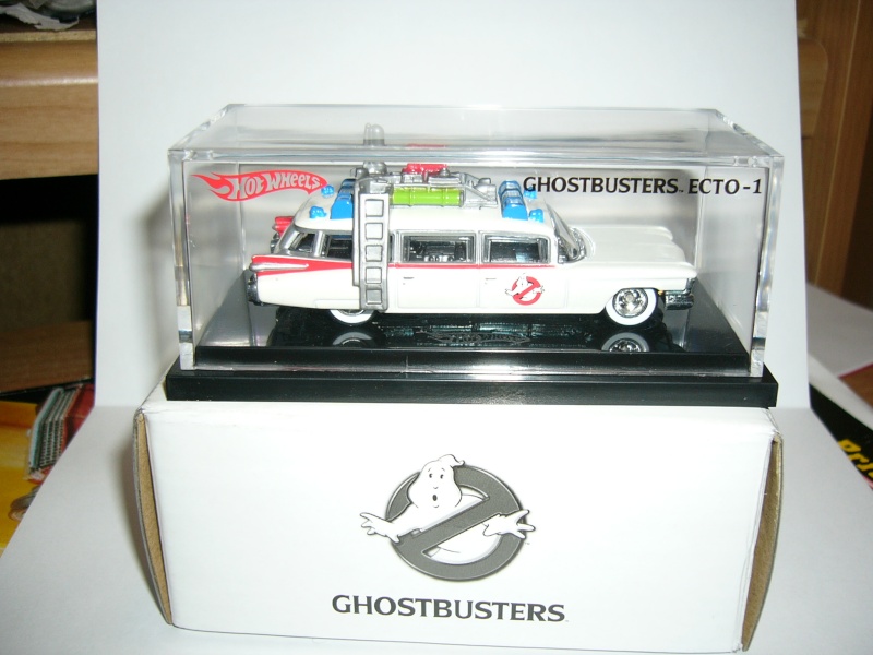 2010 San Diego Comic-Con Exclusive 1:64 Ghostbusters Ecto-1 P1070622