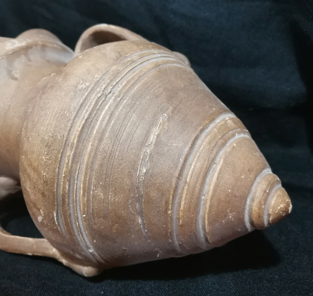 Otra vasija de cerámica. Asea_210