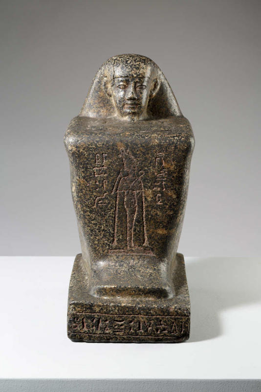 El increíble escondrijo de estatuas que apareció bajo el templo de Karnak Bb1hol10