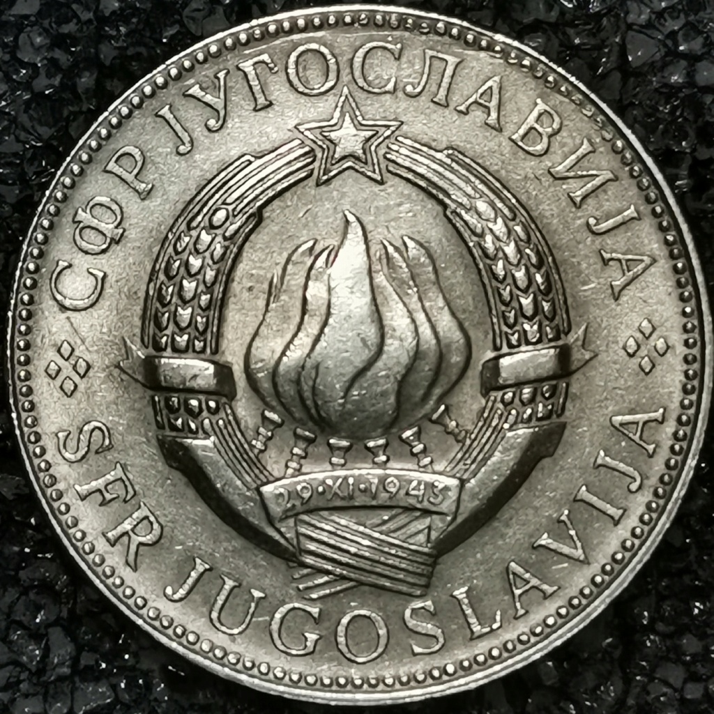 Yugoslavia. 10 Dinares 1.976. Zxxz_311