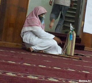 الى من لا يصلي الصلاة في المسجد ,انظرواااا  16657810