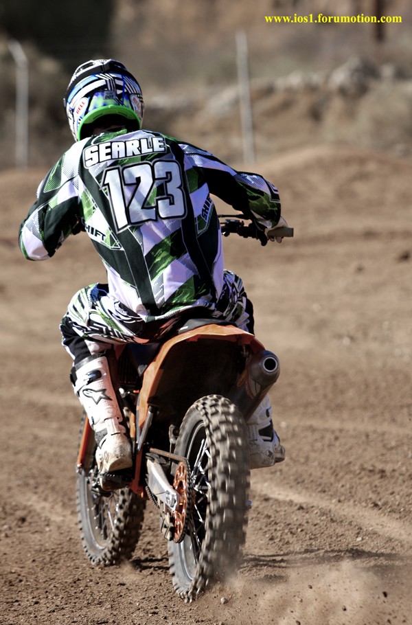 FIRST SHOTS OF TOMMY SEARLE PRACTICING SUPERCROSS!!! - Page 2 Cali3_37