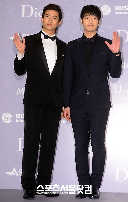 [10.10.12] [PICS] Taec & Chansung assistent à l'évènement cinématographique à Busan 130