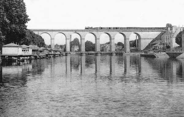 Viaduc de Laval 87a70110