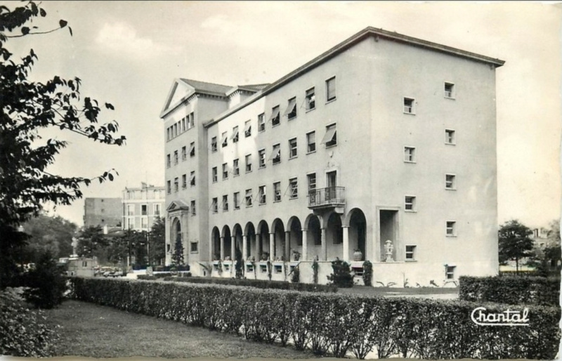 Tribus arrivé en France en 1922 s'inscrit à la Sorbonne, section arts Citzou10