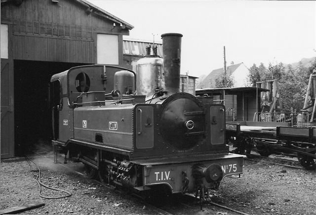 Tribus à Bréal-sous-Monfort en octobre 1958 et à Goven Loco-t10