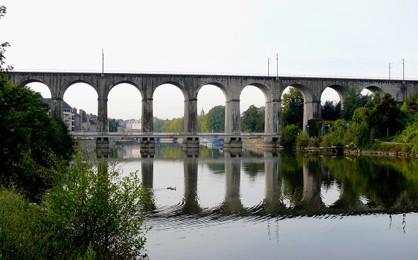 Viaduc de Laval P1030010