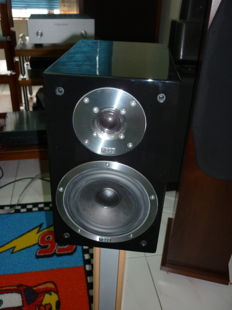 Heco aleva 200 speaker (Used) P1010023